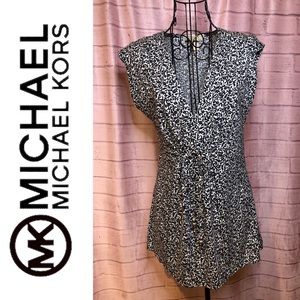 Michael Kors Black & White Sleeveless V-neck Top